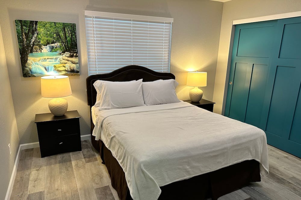 Photo of Bedroom in Grants Pass
