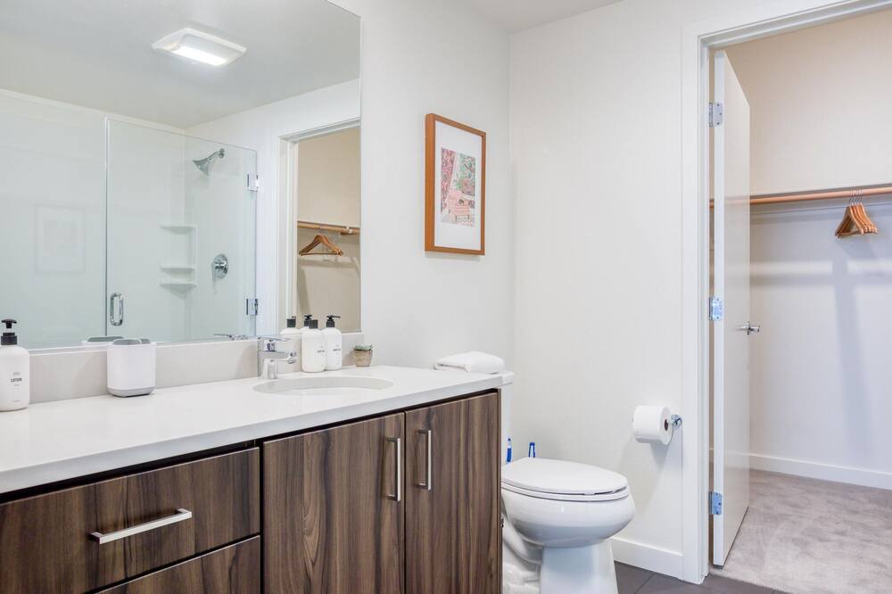 Photo of Bathroom in Pill Hill
