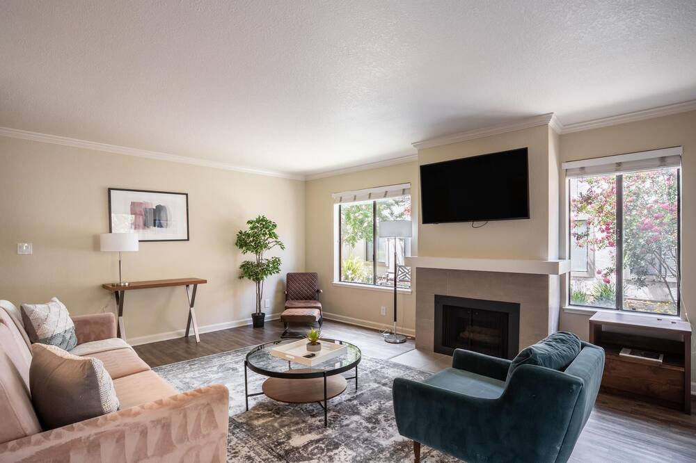 Photo of Livingroom in Walnut Creek