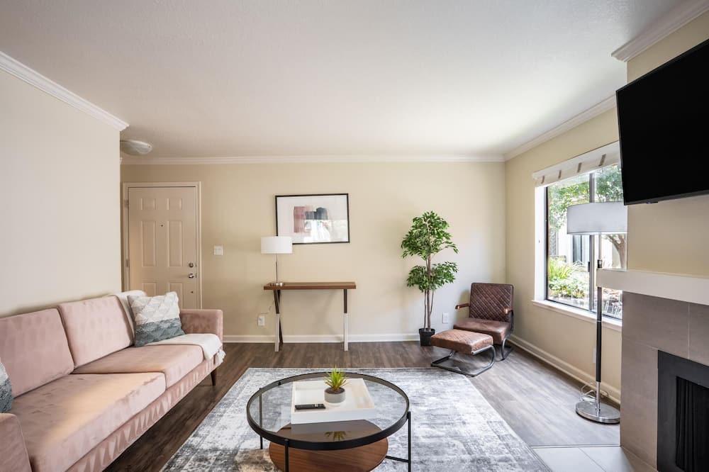 Photo of Livingroom in Walnut Creek