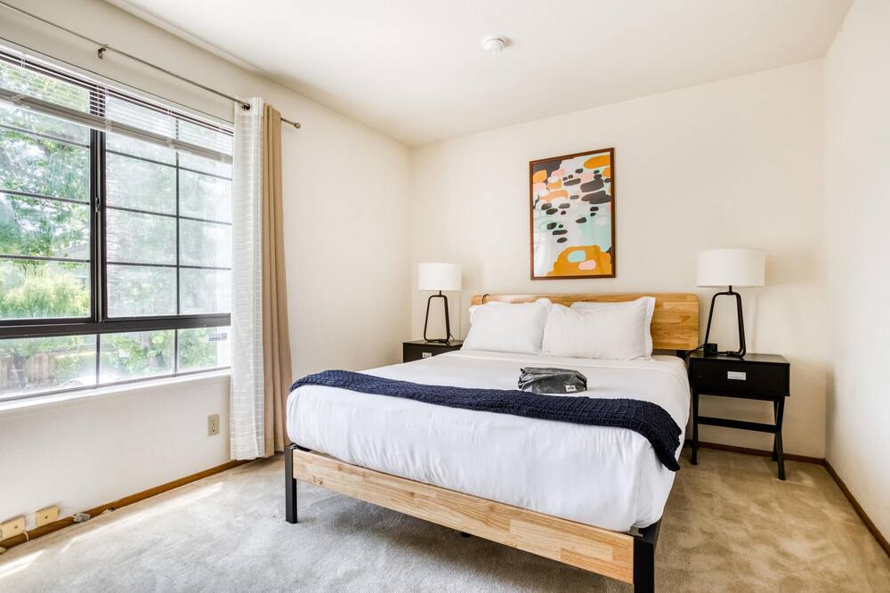 Photo of Bedroom in Carmine - Parkmont