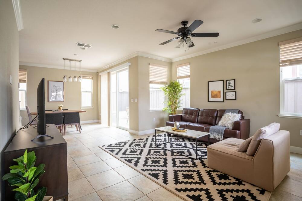 Photo of Livingroom in Edenvale