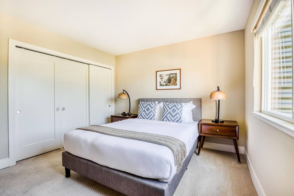 Photo of Bedroom in East San Mateo