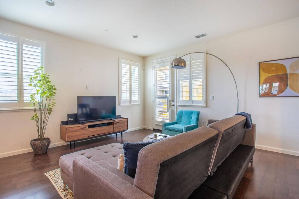 Photo of Livingroom in Edenvale