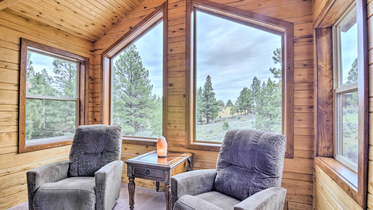 Photo of Livingroom in Long Valley Junction