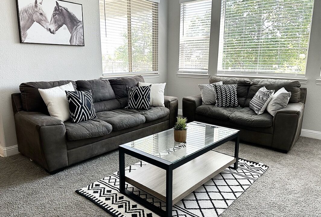 Photo of Livingroom in West Sacramento