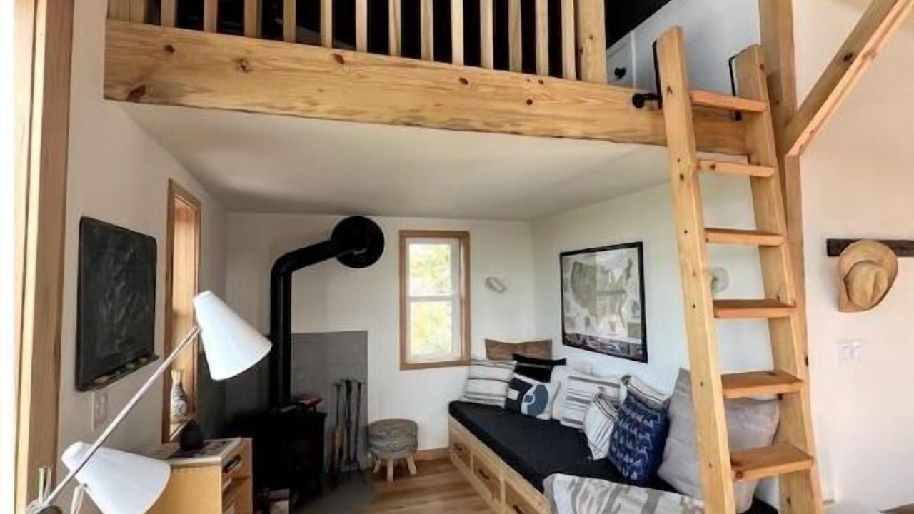 Photo of Livingroom in Mountain Ranch