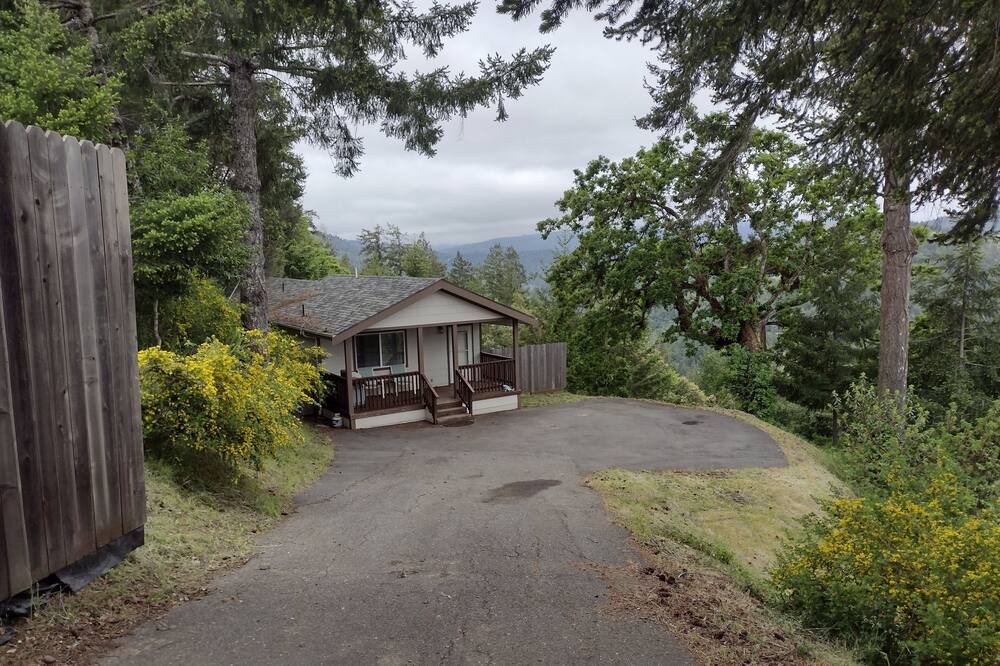 Photo of Outdoor in Benbow