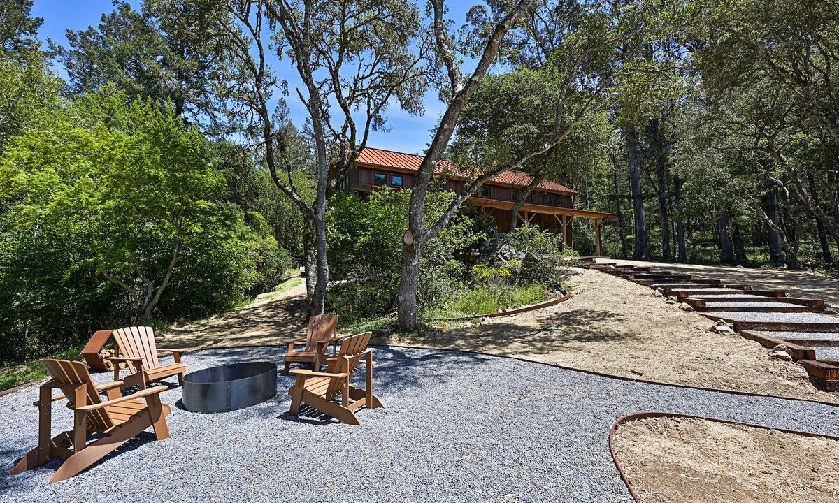 Photo of Outdoor in Occidental