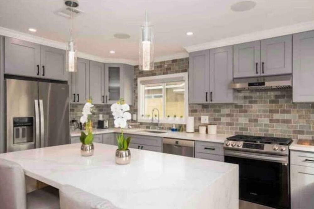 Photo of Kitchen in Southwest Anaheim