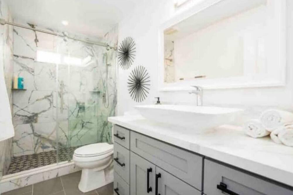 Photo of Bathroom in Southwest Anaheim