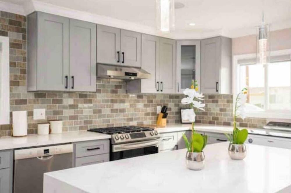 Photo of Kitchen in Southwest Anaheim