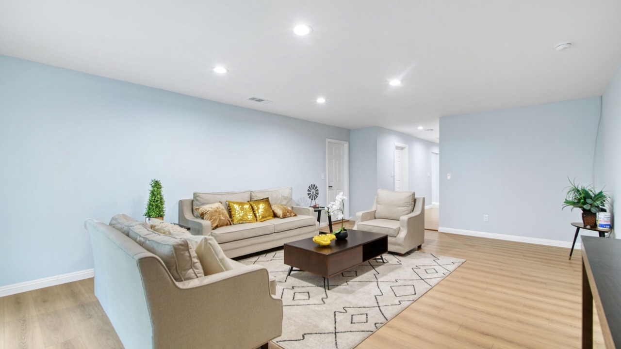 Photo of Livingroom in East Pasadena
