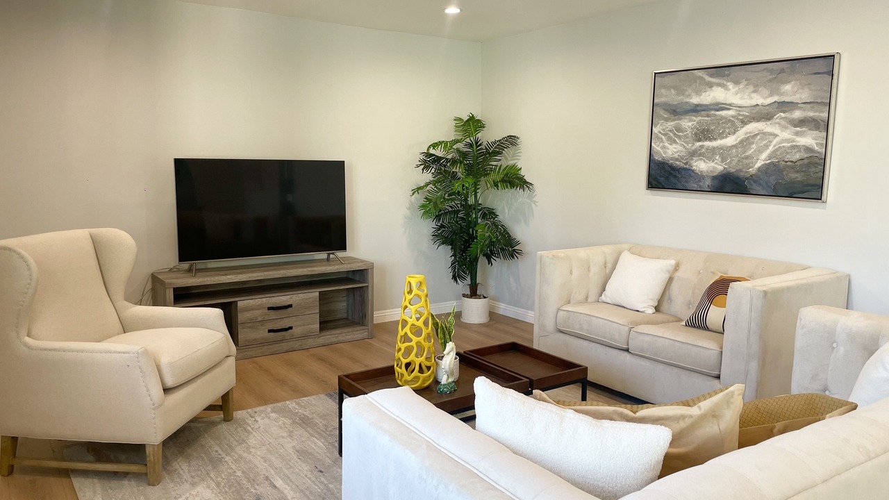 Photo of Livingroom in East Pasadena