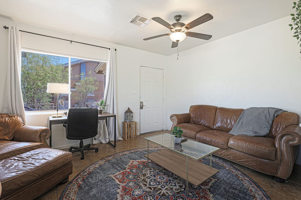 Photo of Livingroom in Governmental Mall