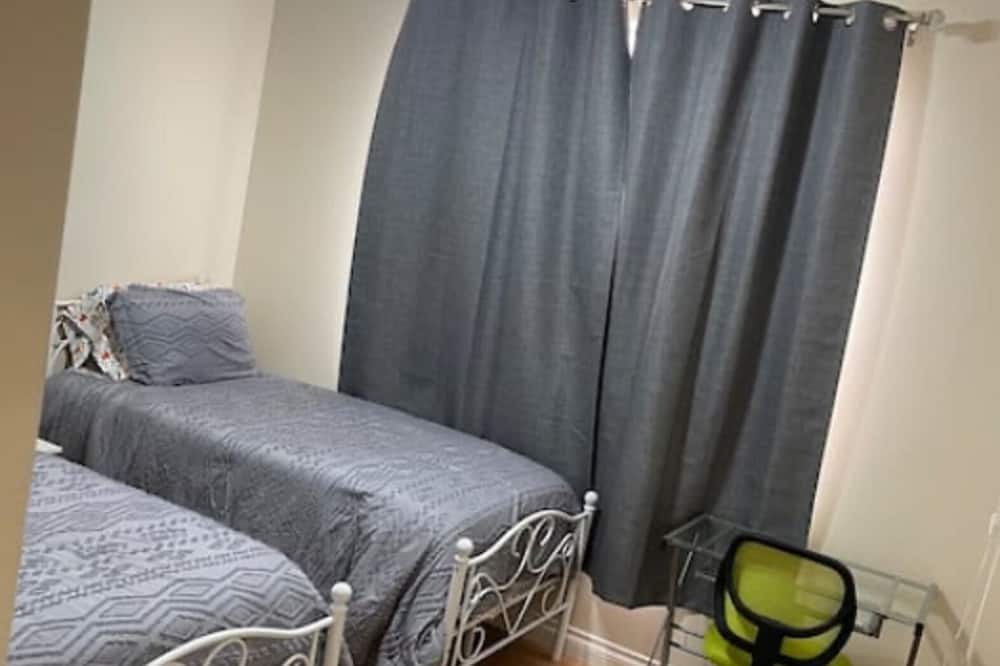 Photo of Bedroom in Summerlin South
