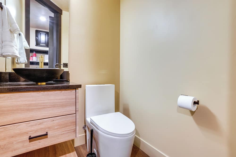 Photo of Bathroom in Big Water