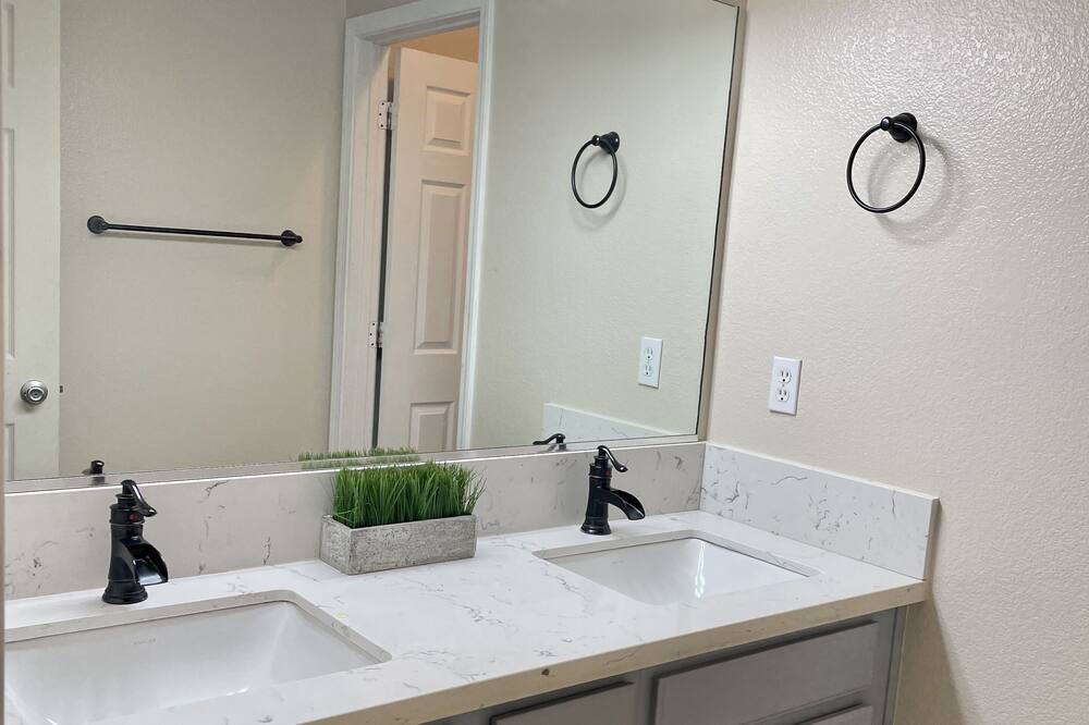 Photo of Bathroom in Yuba City