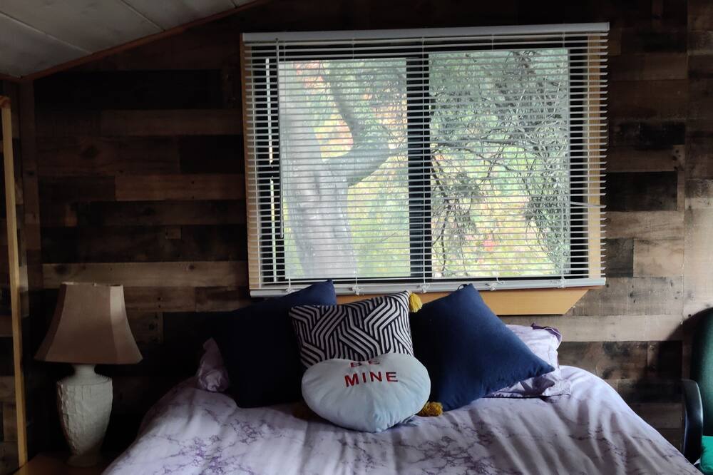 Photo of Bedroom in Los Gatos