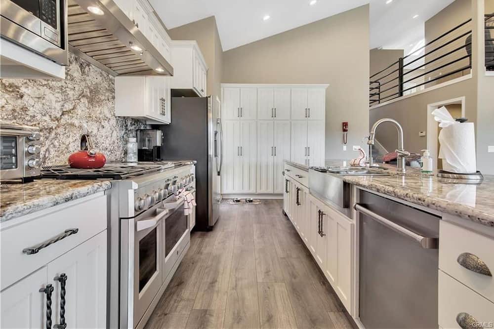 Photo of Kitchen in Oak Shores