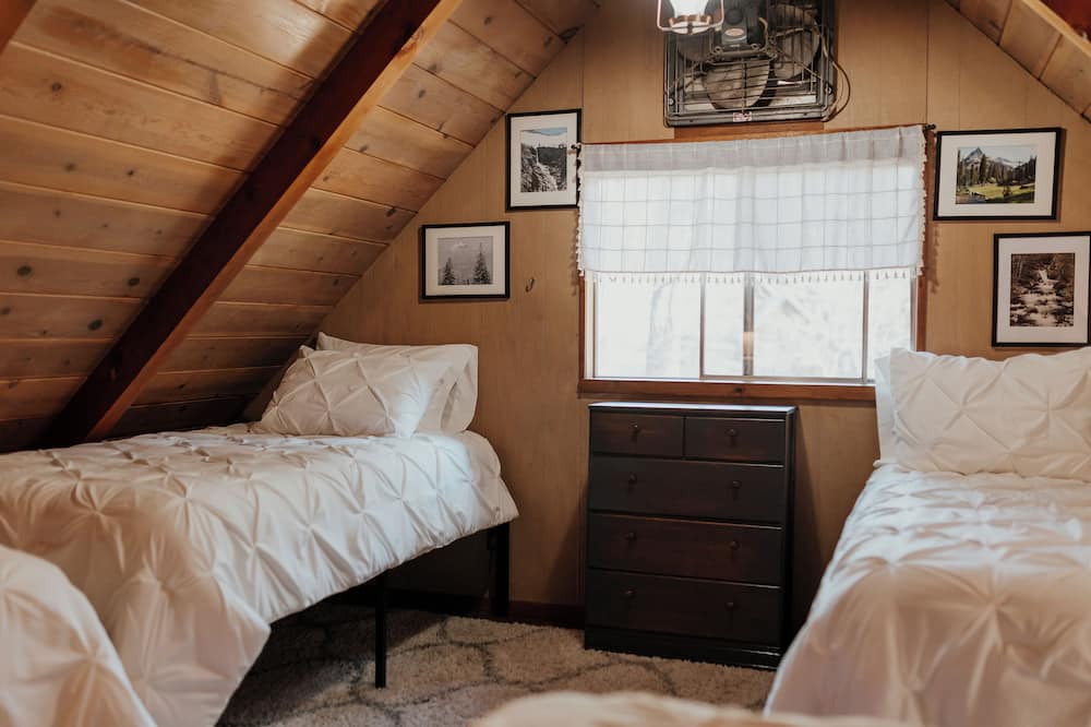 Photo of Bedroom in Coffee Creek