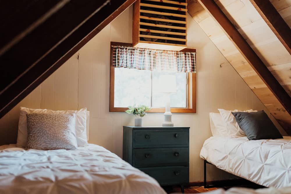 Photo of Bedroom in Coffee Creek