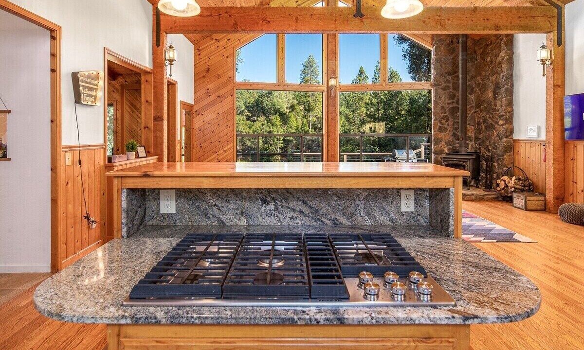 Photo of Kitchen in Midpines