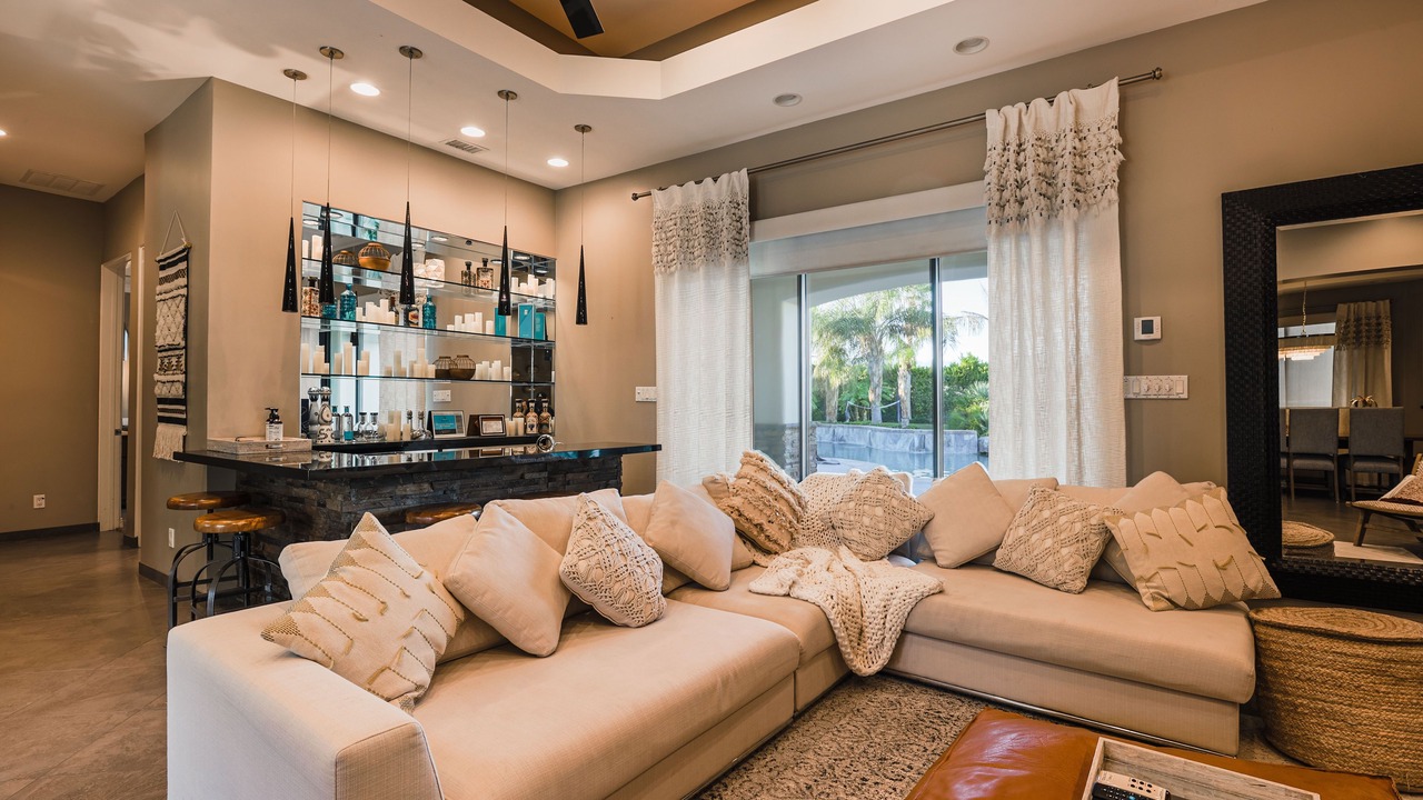 Photo of Bedroom in Racquet Club West