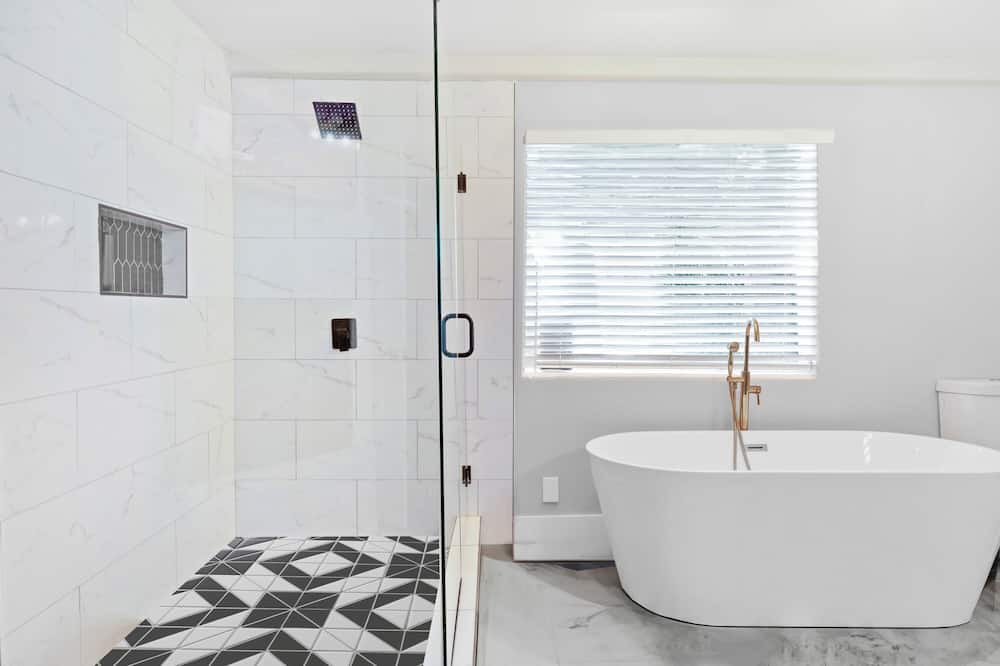 Photo of Bathroom in Paradise