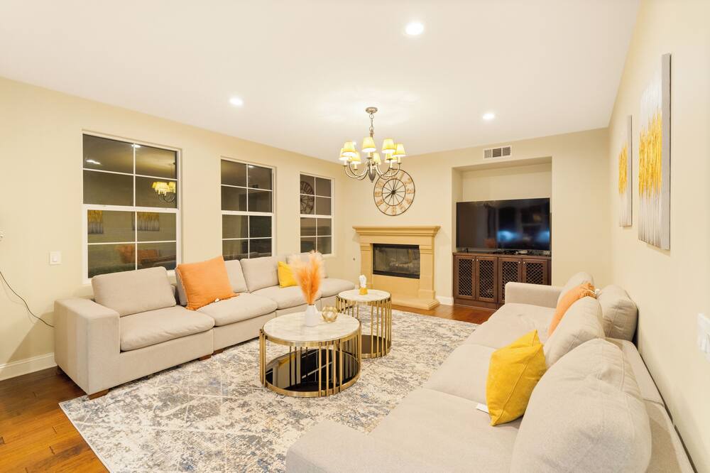 Photo of Livingroom in Cypress Village