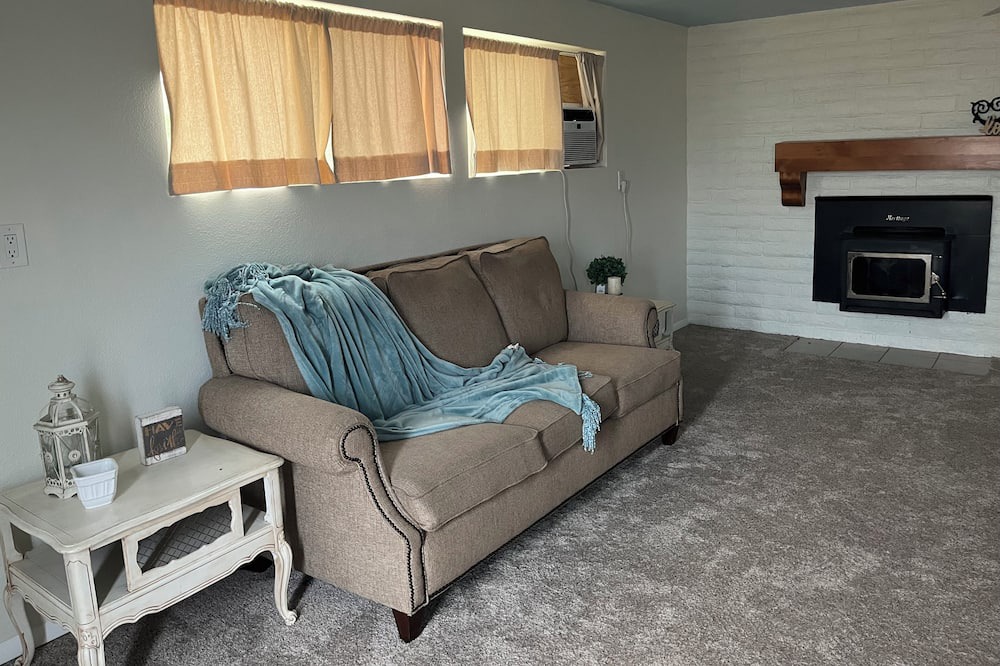 Photo of Livingroom in Leeds