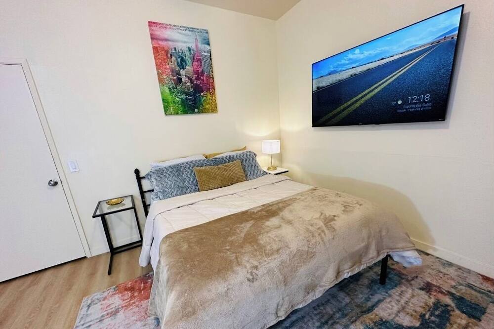 Photo of Bedroom in Midtown Sacramento