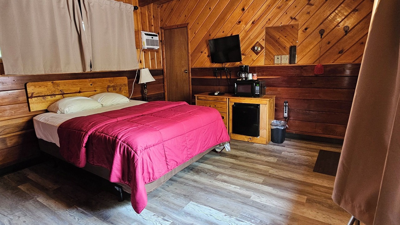 Photo of Bedroom in Walker