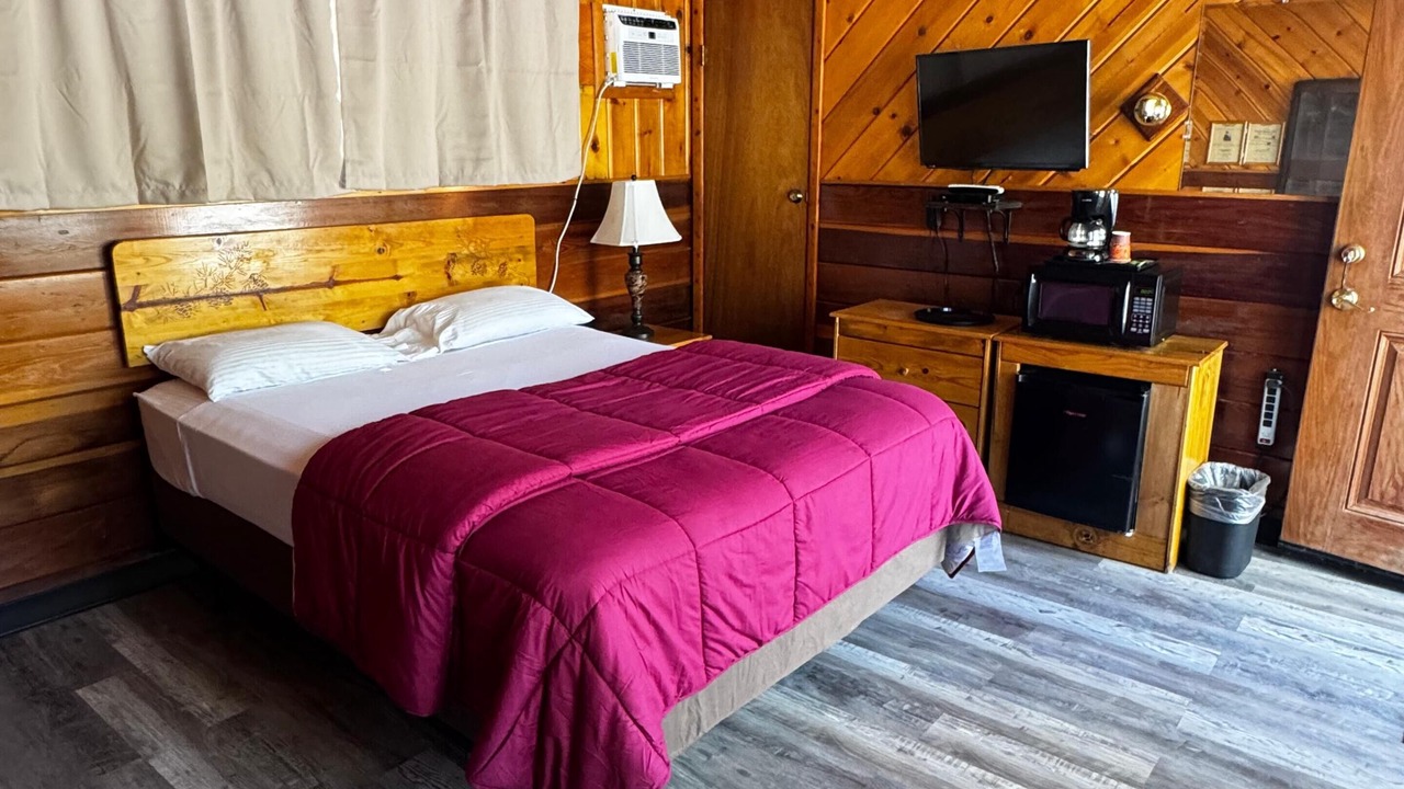 Photo of Bedroom in Walker