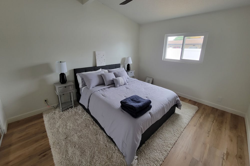 Photo of Bedroom in Westside Costa Mesa