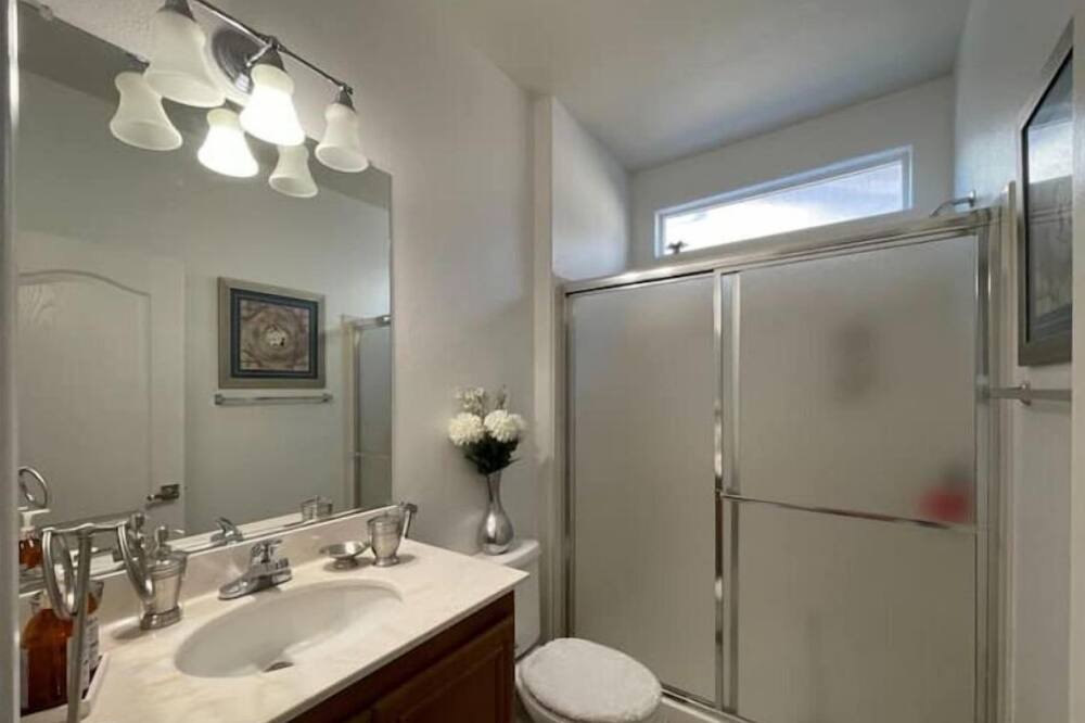 Photo of Bathroom in North Las Vegas