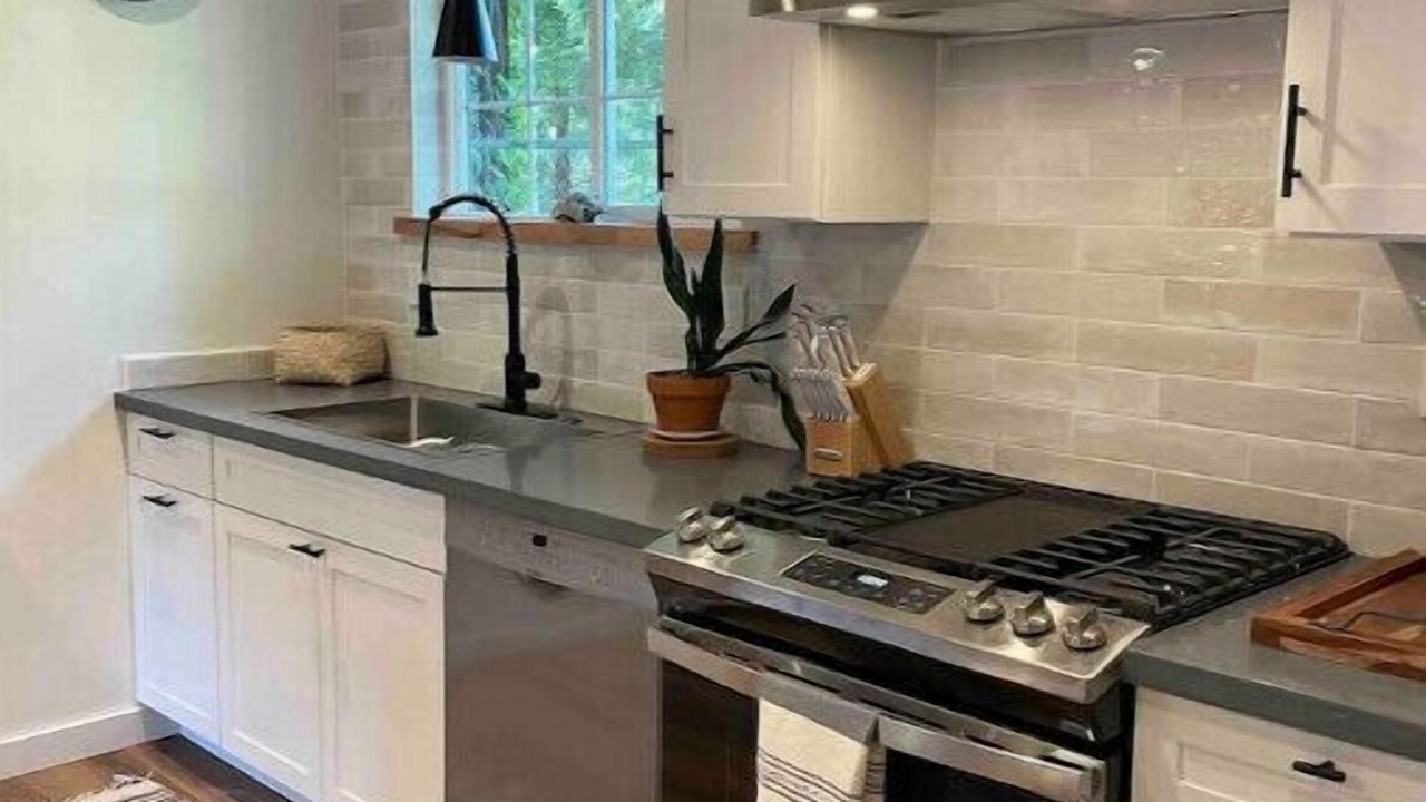 Photo of Kitchen in Myers Flat