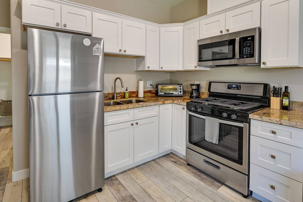 Photo of Kitchen in Yuma Townsite