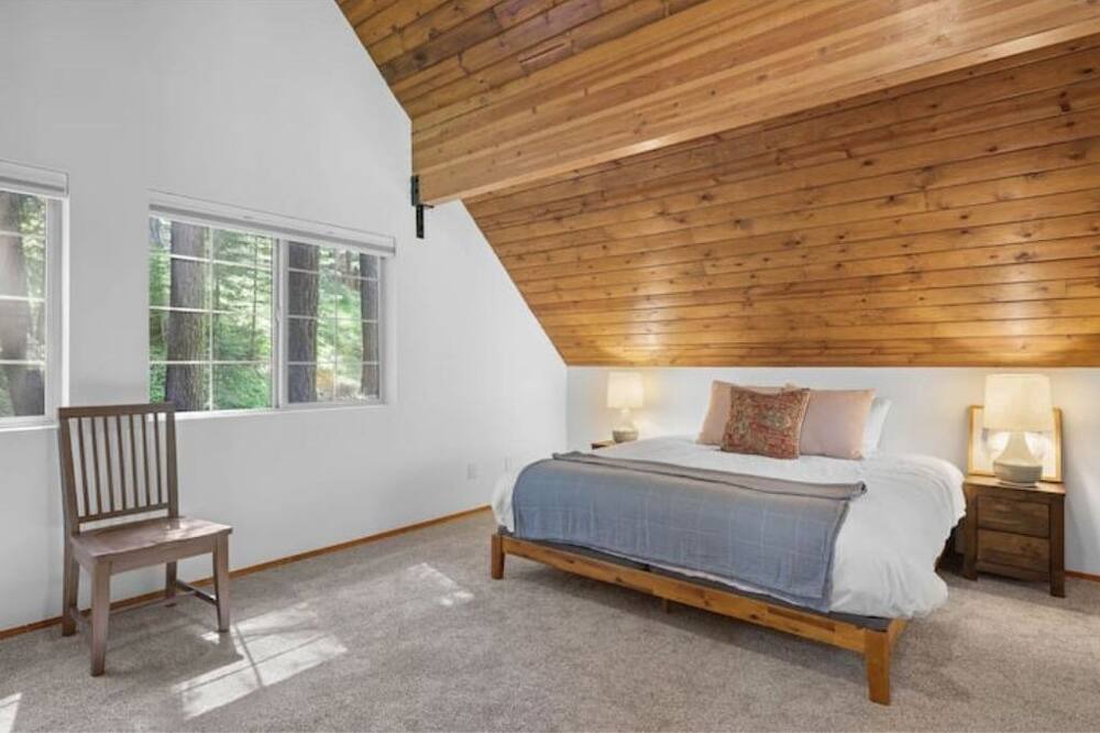 Photo of Bedroom in Plumas Eureka Estates