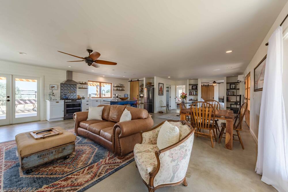 Photo of Livingroom in Paso Robles