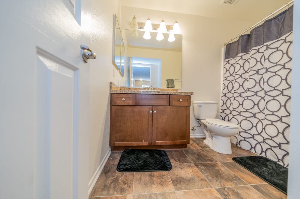 Photo of Bathroom in Mira Loma