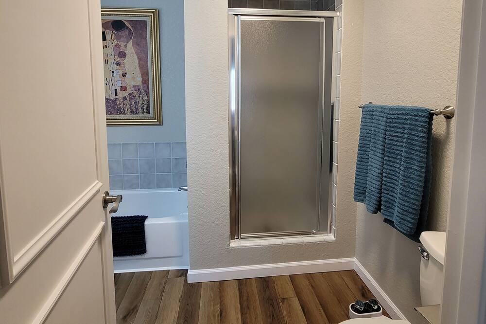 Photo of Bathroom in Bullhead City