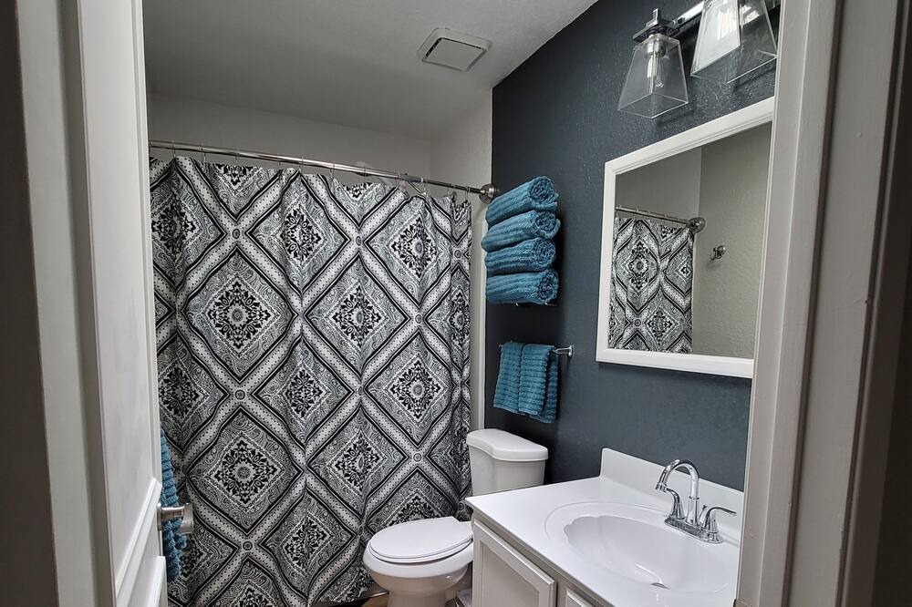 Photo of Bathroom in Bullhead City