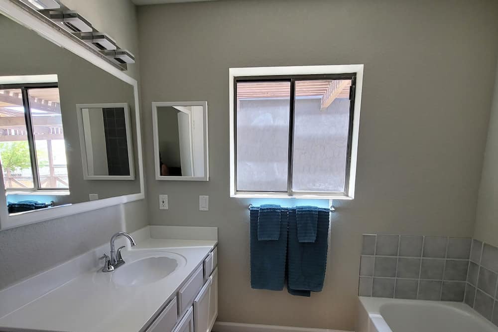 Photo of Bathroom in Bullhead City