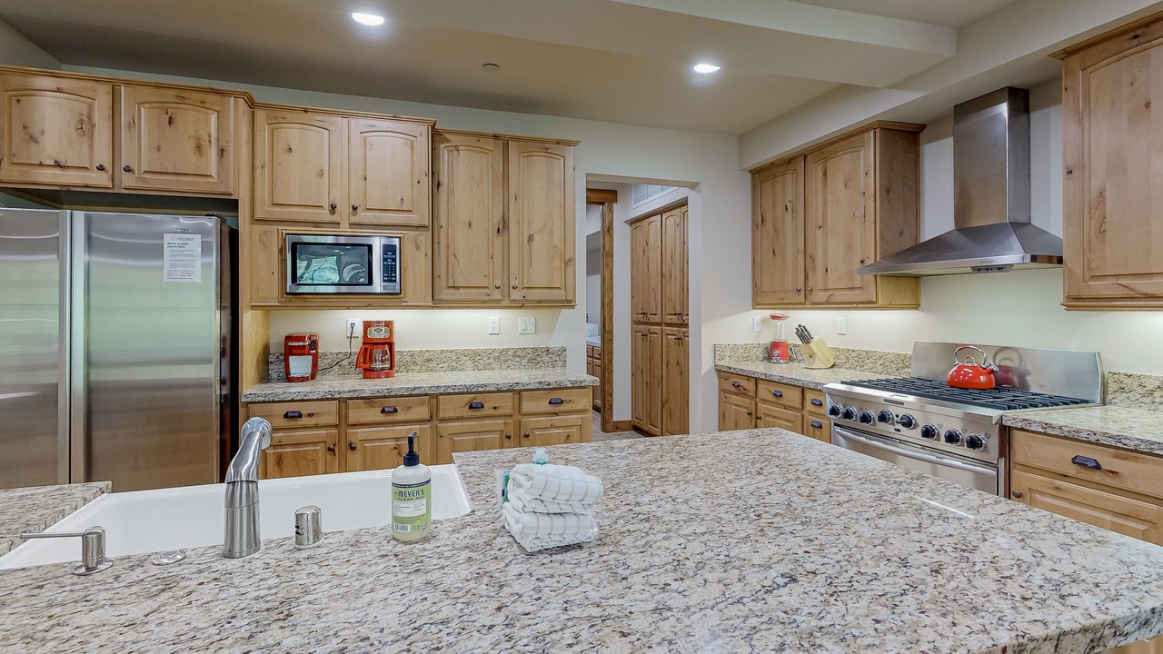 Photo of Kitchen in Mammoth Lakes