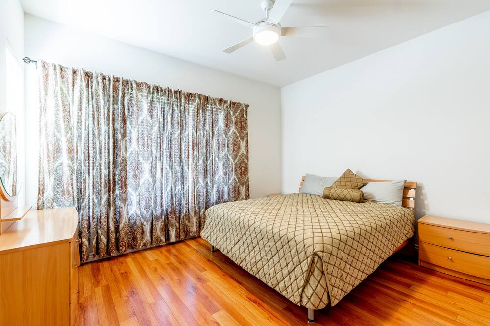Photo of Bedroom in Araby Commons