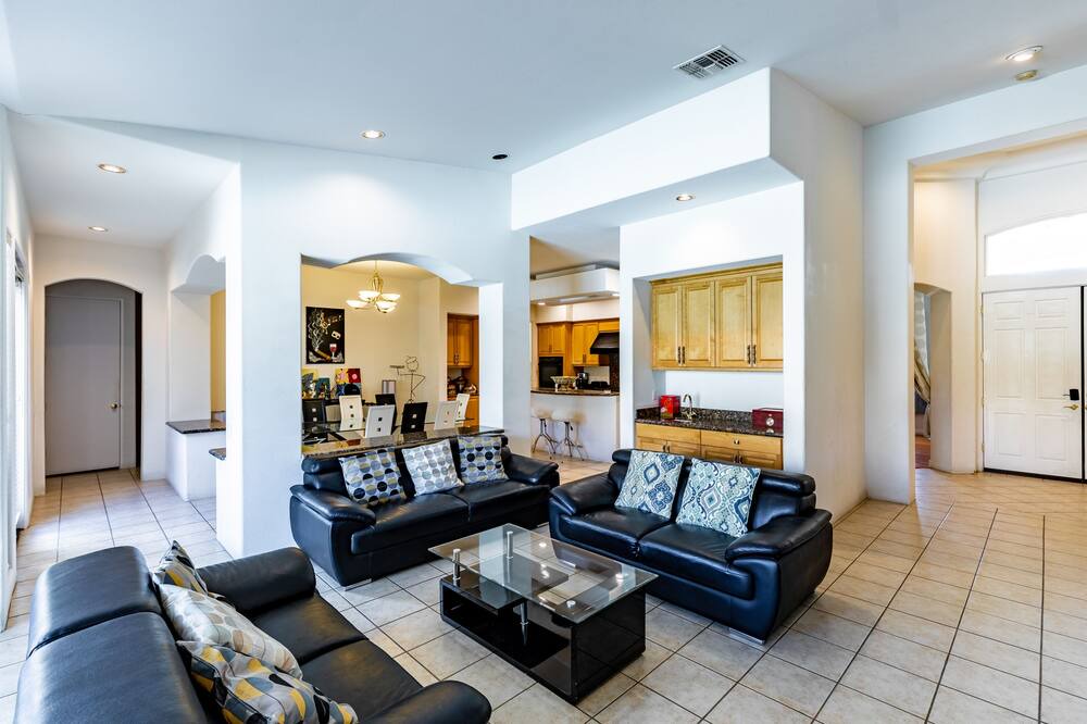 Photo of Livingroom in Araby Commons