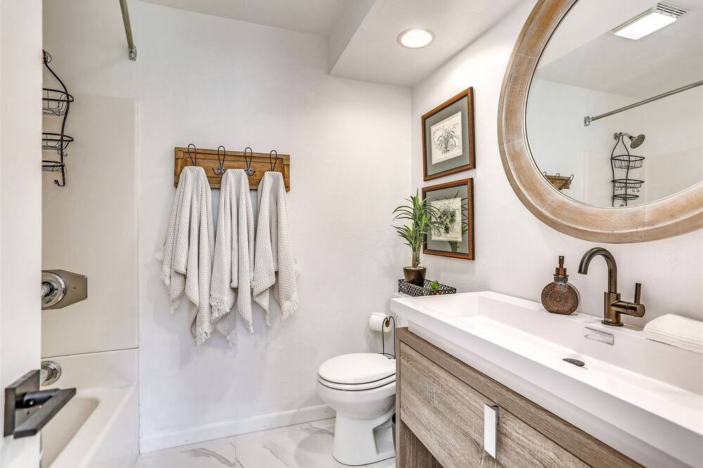 Photo of Bathroom in Magnesia Falls Cove