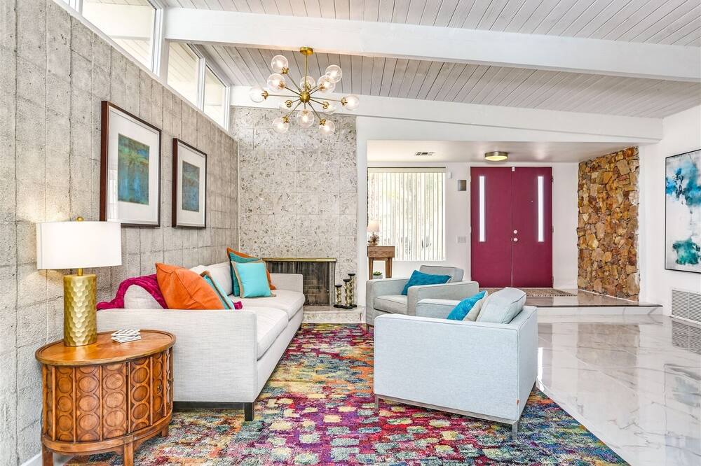 Photo of Livingroom in Magnesia Falls Cove