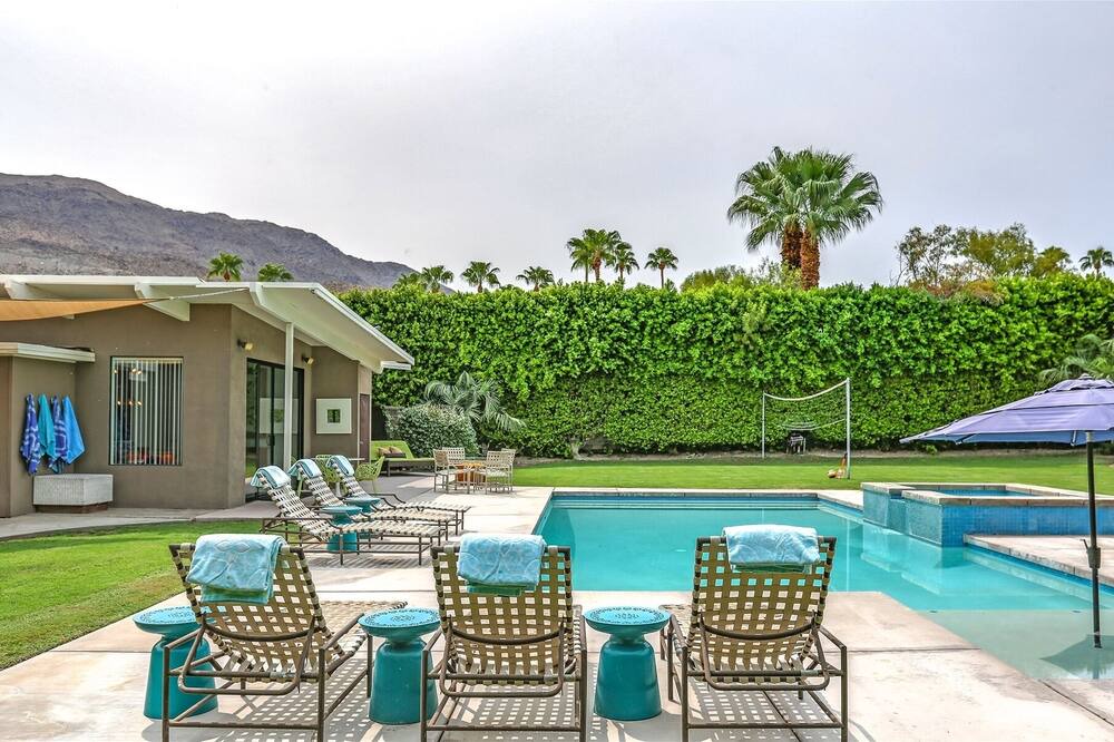 Photo of Outdoor in Magnesia Falls Cove